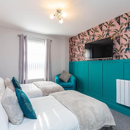 Beachfront Apartment 3 Bedrooms Sleeps 7 - Gateway To The Lake District - Newly Refurbished Morecambe Εξωτερικό φωτογραφία