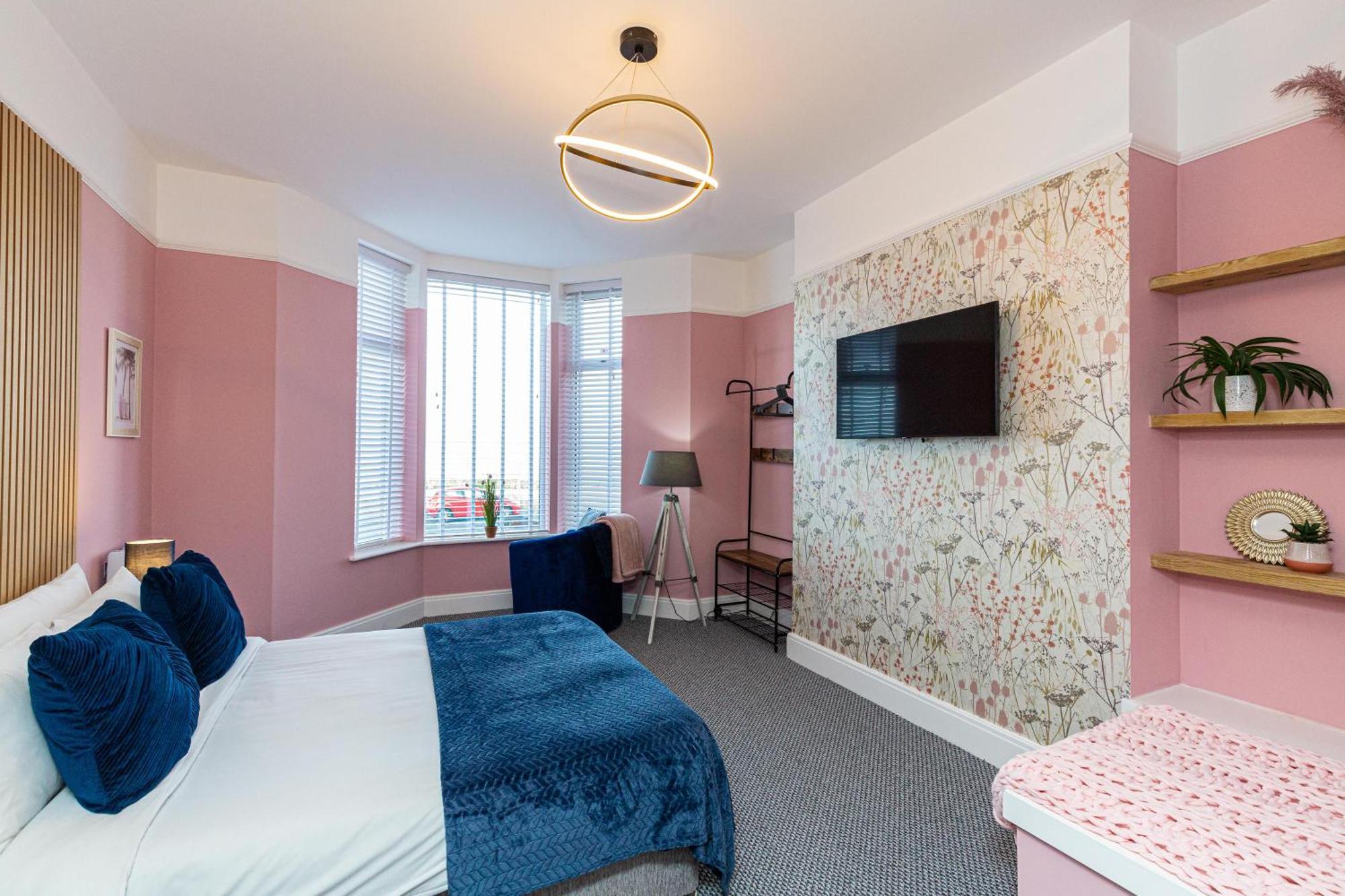 Beachfront Apartment 3 Bedrooms Sleeps 7 - Gateway To The Lake District - Newly Refurbished Morecambe Εξωτερικό φωτογραφία