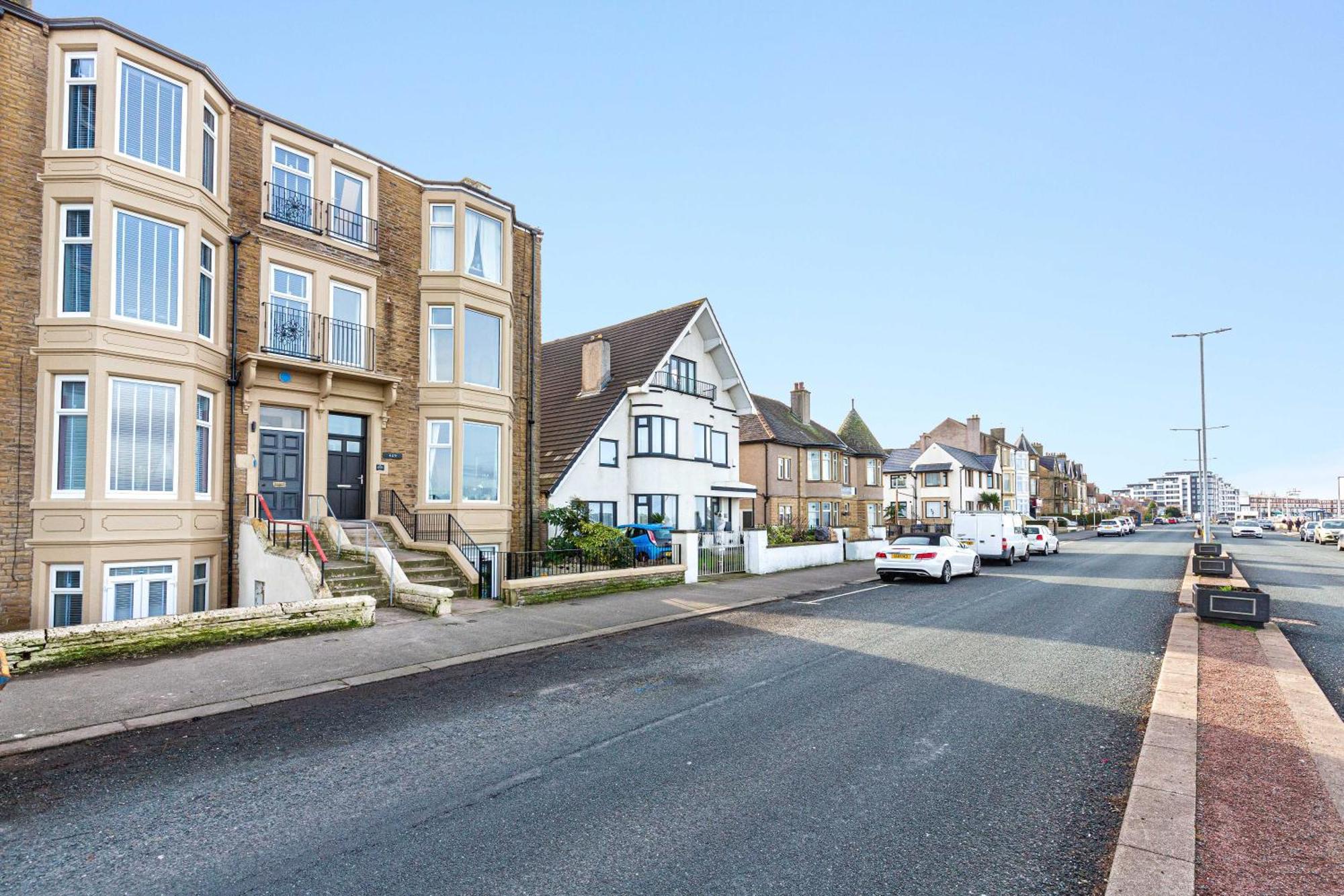 Beachfront Apartment 3 Bedrooms Sleeps 7 - Gateway To The Lake District - Newly Refurbished Morecambe Εξωτερικό φωτογραφία